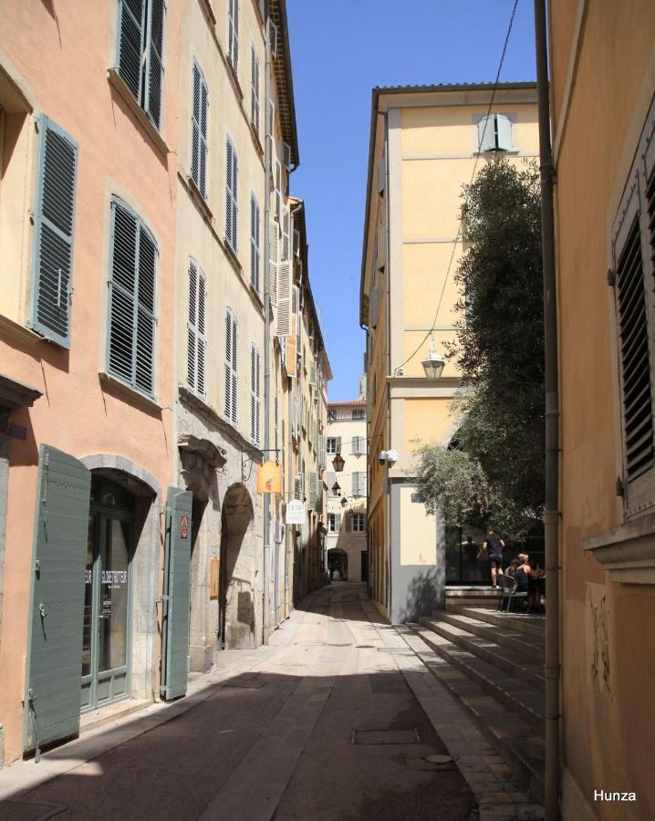 Apartment Loft 80m2 En Plein Coeur De La Vieille 3 Etoiles Toulon