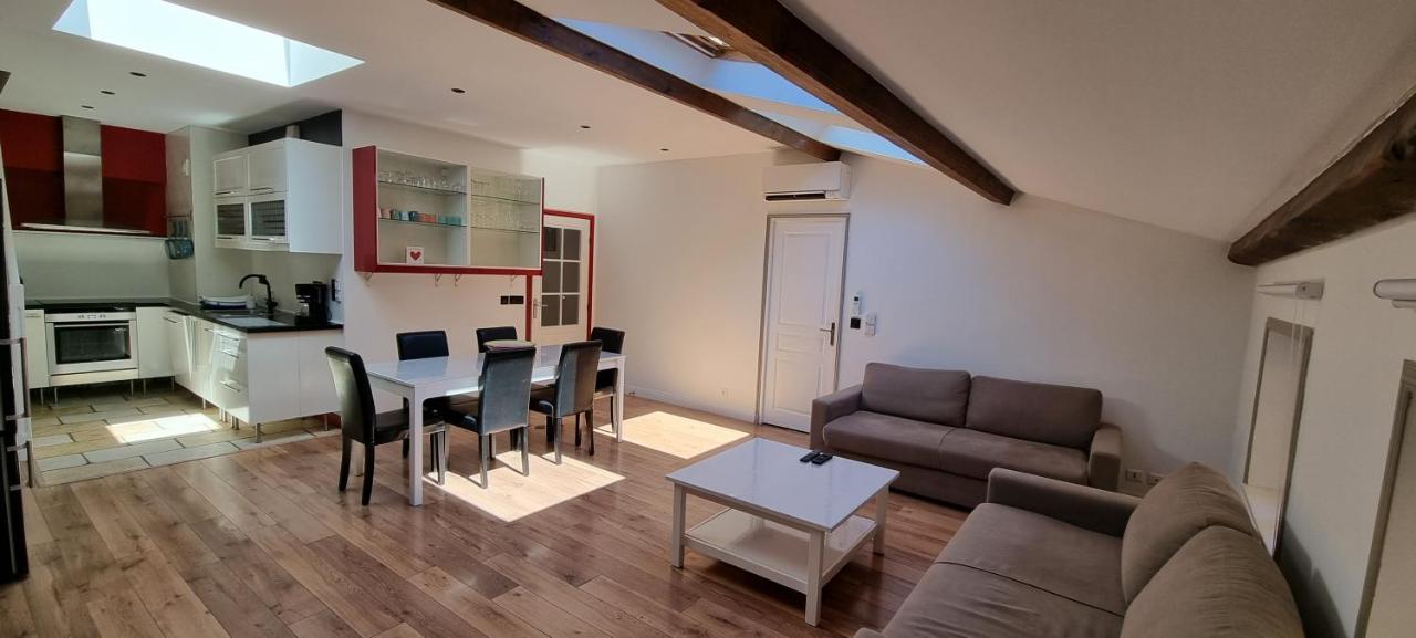 Loft 80m2 En Plein Coeur De La Vieille 3 Etoiles Apartment